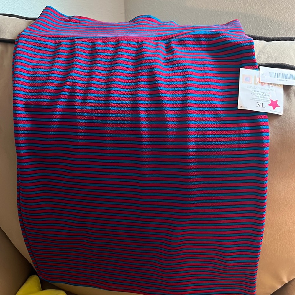 Xl Cassie and Lena NWT $25